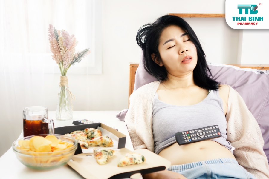 Ăn Quá No Có Sao Không? Cách Giảm Khó Chịu Sau Khi Ăn