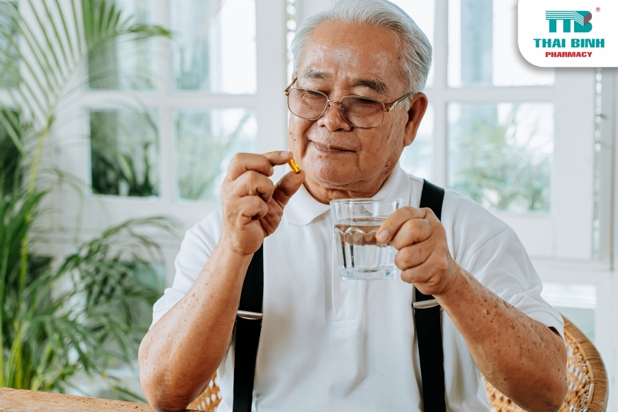 Ho Ở Người Già Có Nguy Hiểm Không?